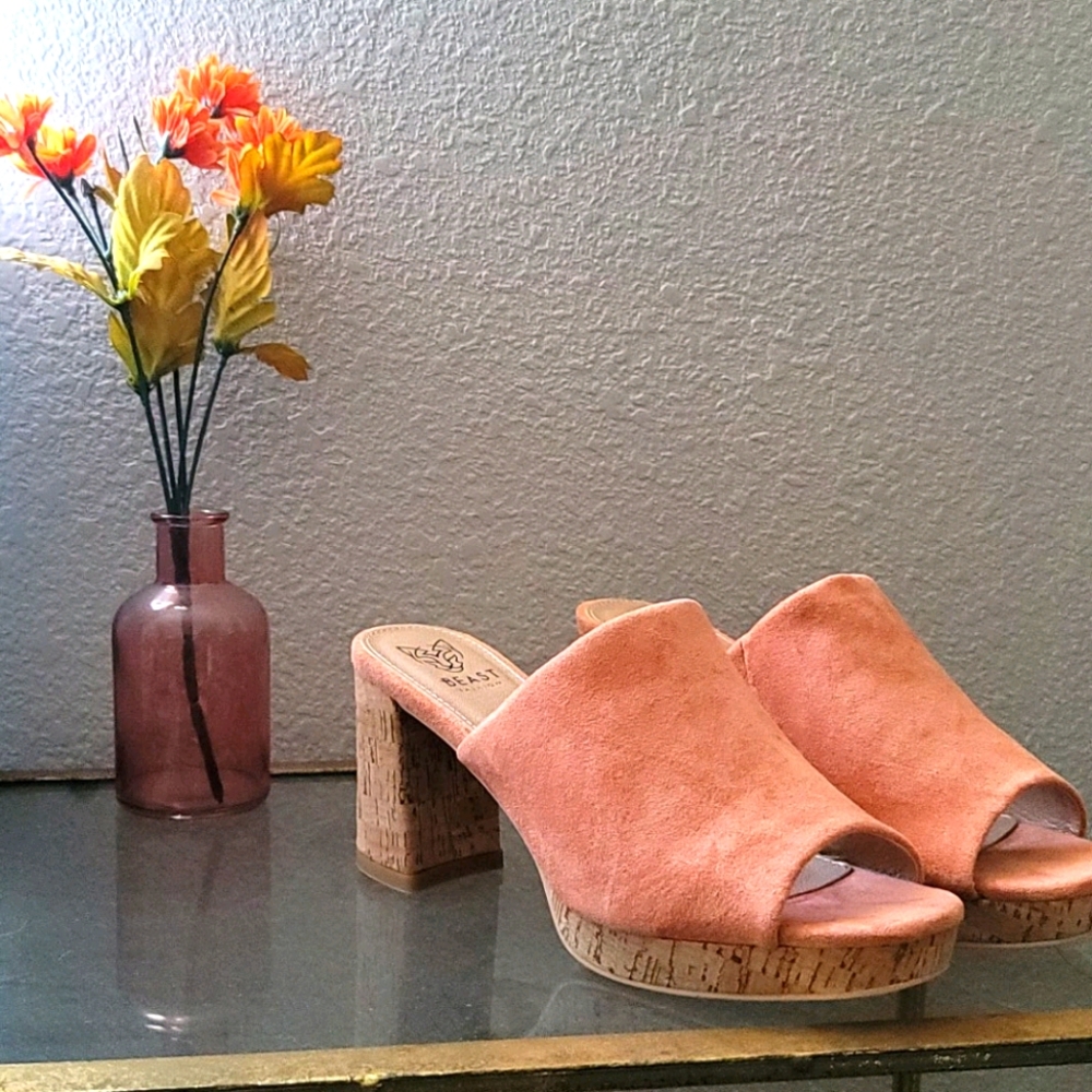 Peach clogs